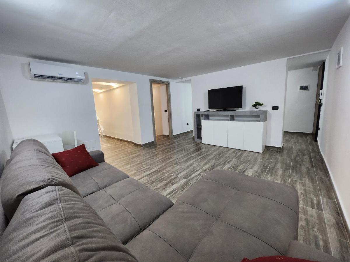 Don Vito'S Home, Dsg2 Short Lets, 250 Mt Metro Палермо Екстериор снимка